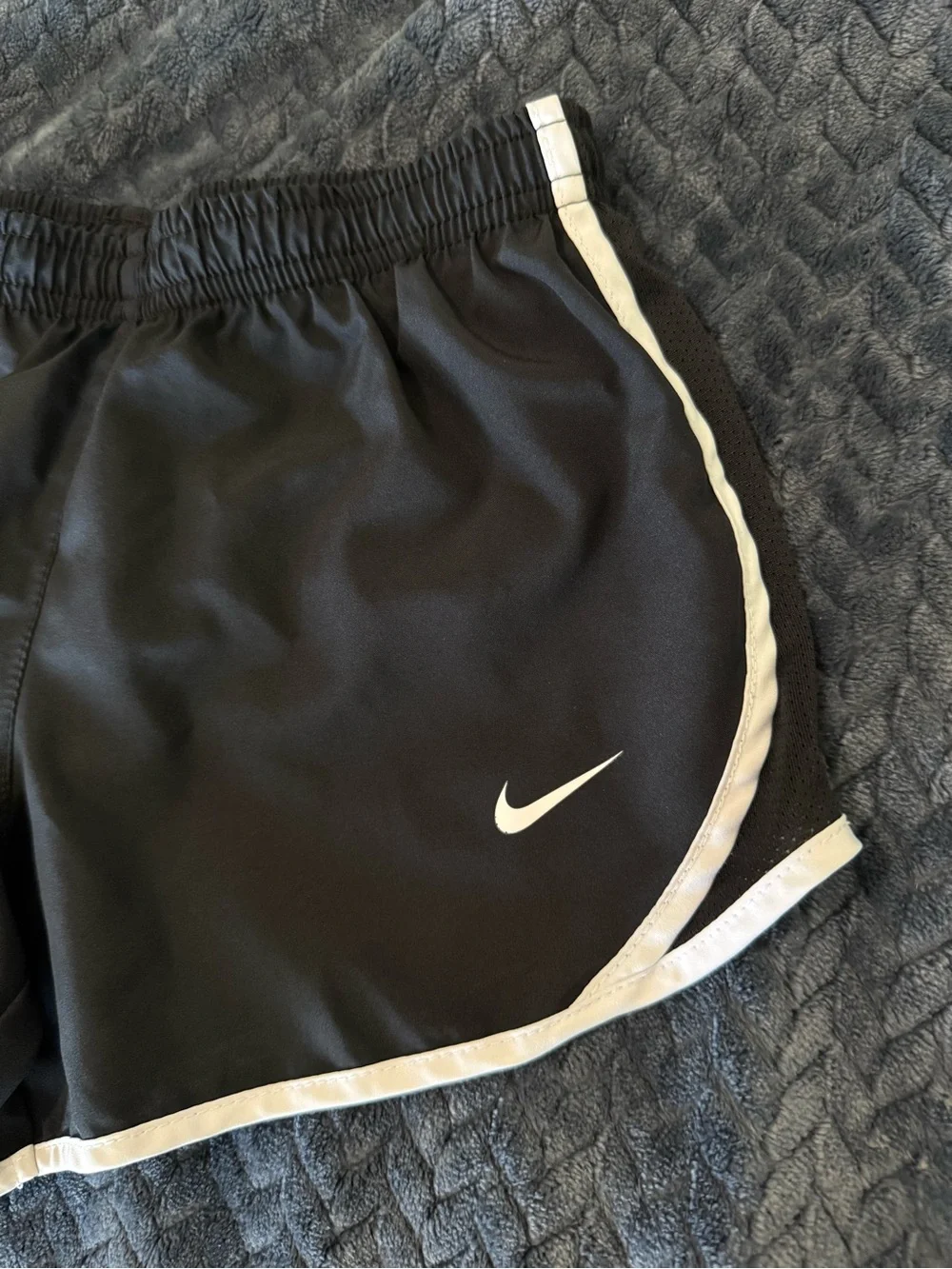 Girls Nike black & white running shorts- Small